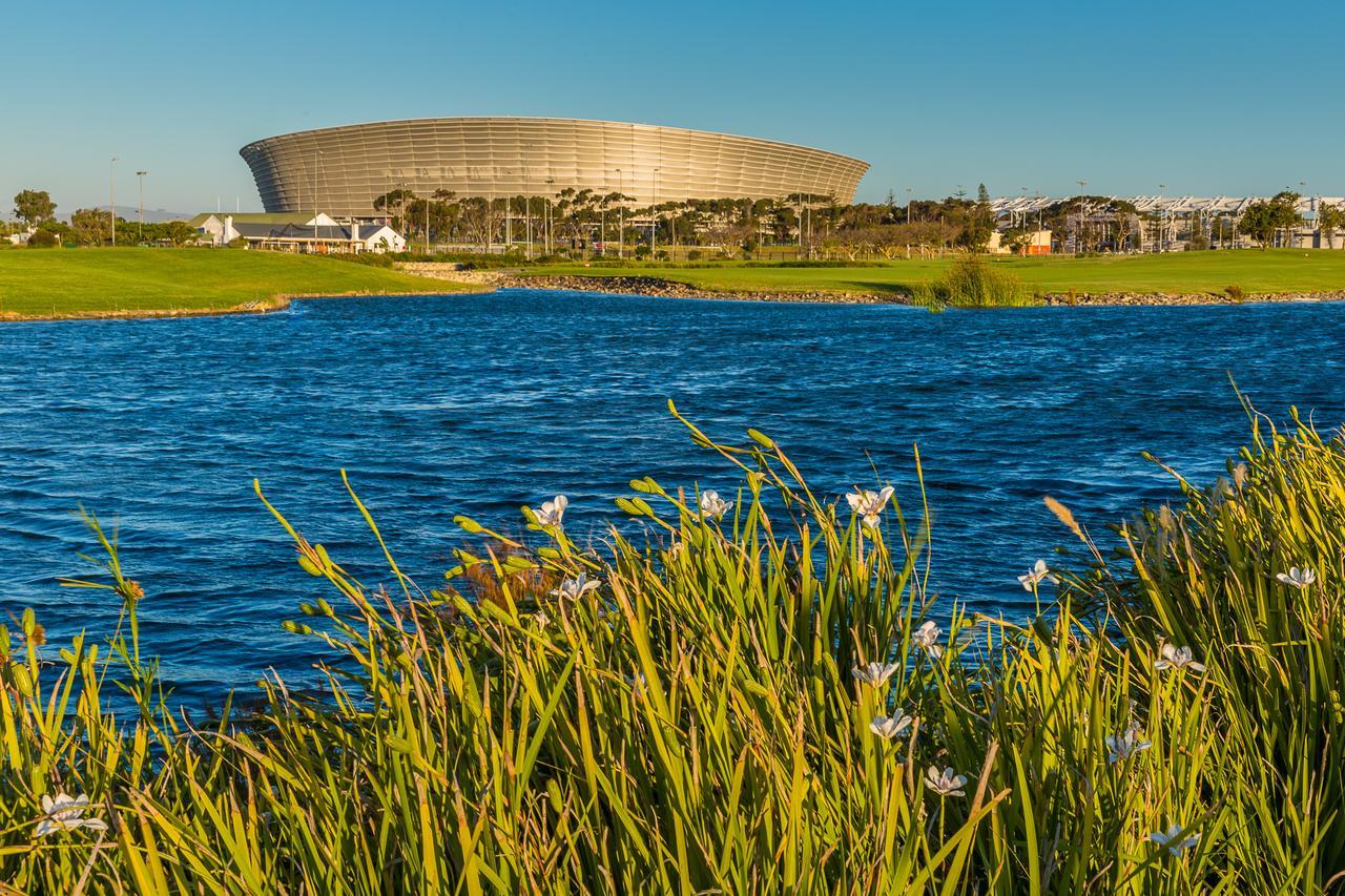 The Odyssee 409 Cape Town Bagian luar foto
